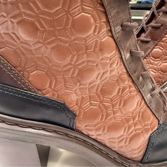 Louise et Cie Leather Boots “ VAMBA” Lace Up Womens 8.5 NEW - Picture 13 of 15